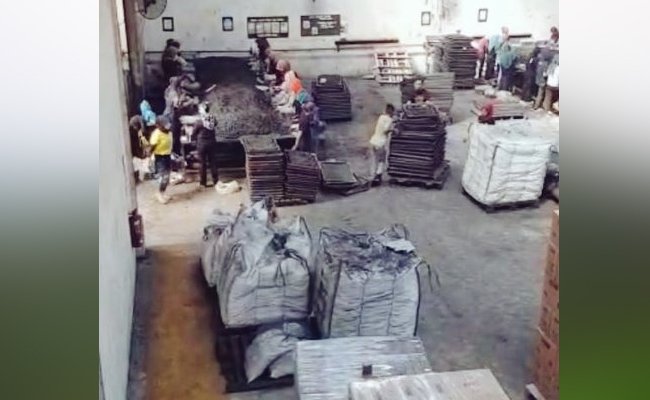 Ekspor Coconut  Charcoal Melonjak di Tengah Pendemi Covid - 19