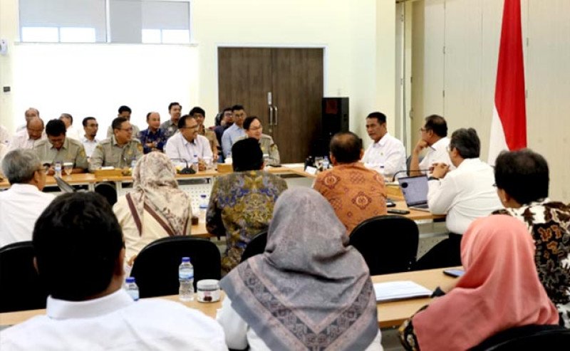 Mentan Amran Dukung Pakan Probiotik IPB, Siap Diadopsi Jika Terbukti Efektif