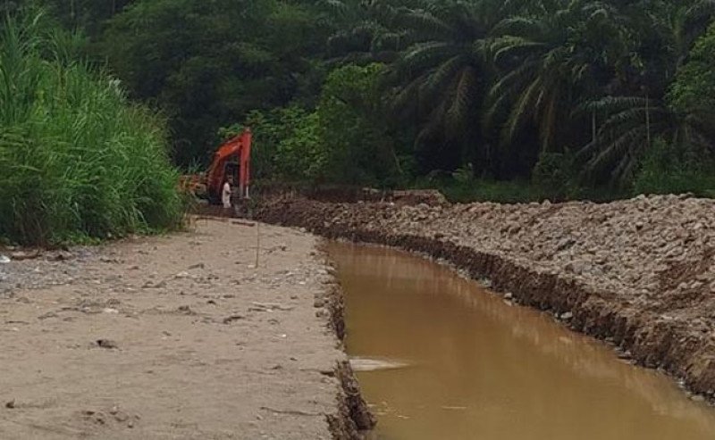 ANJAS Dukung Mitigasi Banjir di Tapanuli Selatan dengan Bantuan Ekskavator