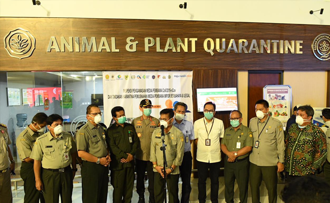 Mentan SYL Inspeksi Pengawasan Lalu Lintas Produk Pertanian di Bandara Soeta