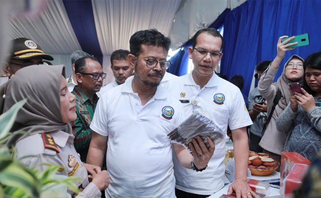 Minister SYL Encouraged the Exporters to Produced Processed Products