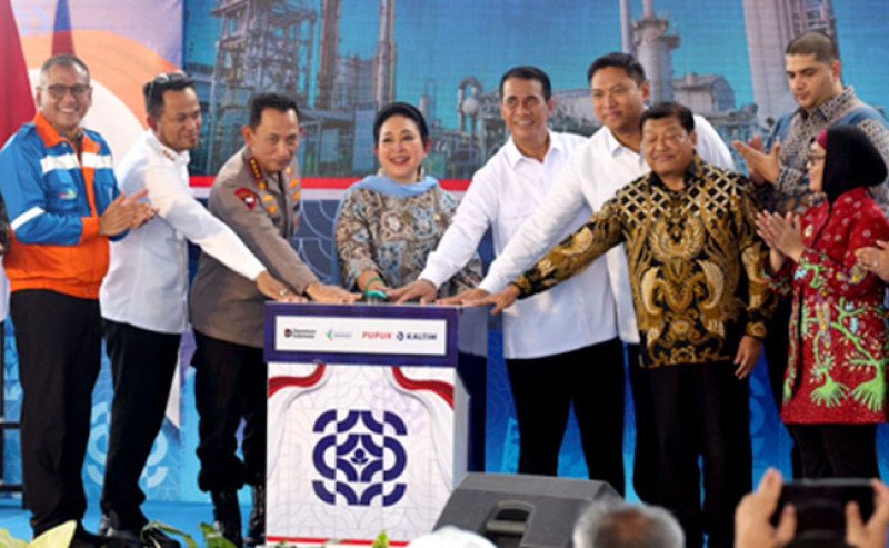 Mentan Amran: Revamping Pupuk Kaltim Naikkan Efisiensi 16%, Produksi Pertanian Melompat