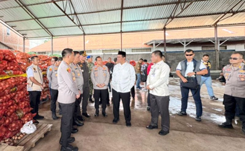 Gerak Cepat Mentan Amran Gagalkan Penyelundupan 133,5 Ton Bawang Bombay Ilegal di Semarang