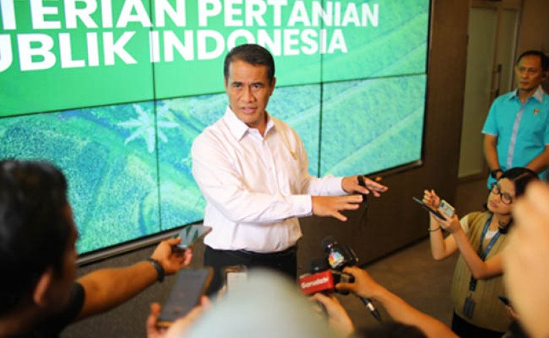 Mentan Amran Copot Dua Pegawai Kementan Terlibat Pungli dan Penyalahgunaan Wewenang
