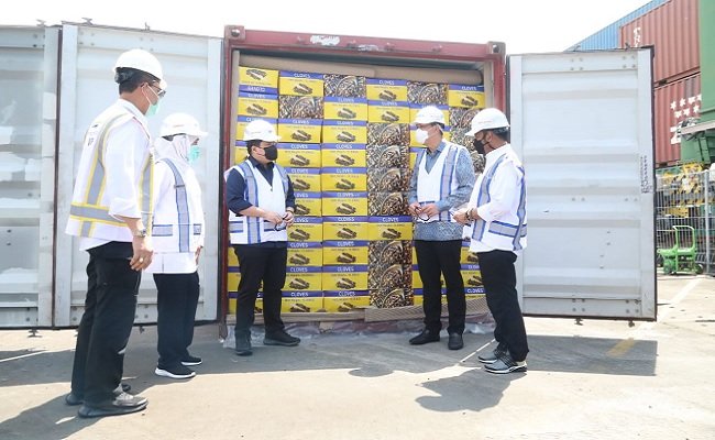 Mentan, Mendag dan Menteri BUMN Lepas Ekspor Produk Pertanian Jatim Senilai Rp 140 Miliar
