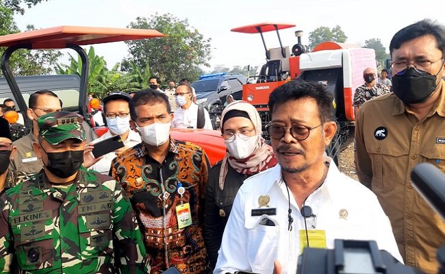 Mentan SYL Penuhi Janji Bantuan Alsintan di Indramayu