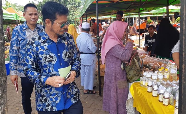 Mentan SYL Blusukan ke Pasar Tani Kementan