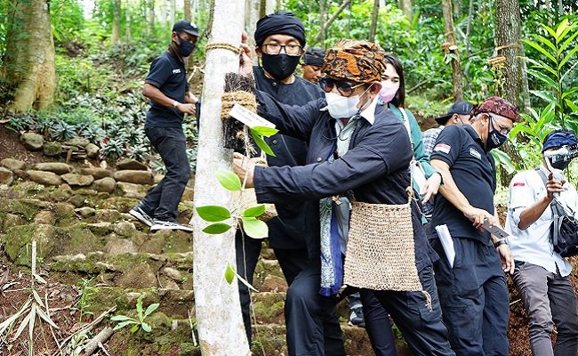 Dorong Hutan Menjadi Lahan Agrowisata Gandeng Pemangku Adat