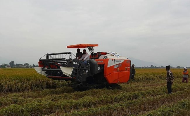 Penggunaan Alsintan Tingkatkan Produksi dan Kesejahteraan Petani