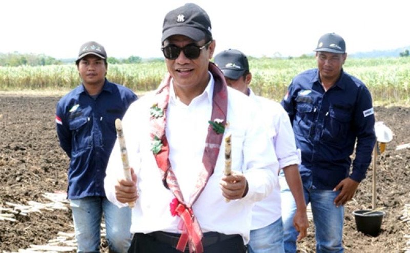 Kunjungi Pabrik Gula Camming di Bone, Mentan Amran: Lakukan yang Terbaik