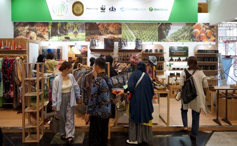 Produk  Bersertifikasi RSPO Tampil di INACRAFT 2025