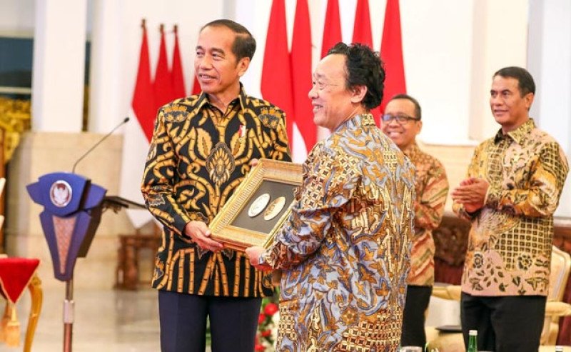 Presiden Jokowi Terima Penghargaan Agricola Medal  dari FAO