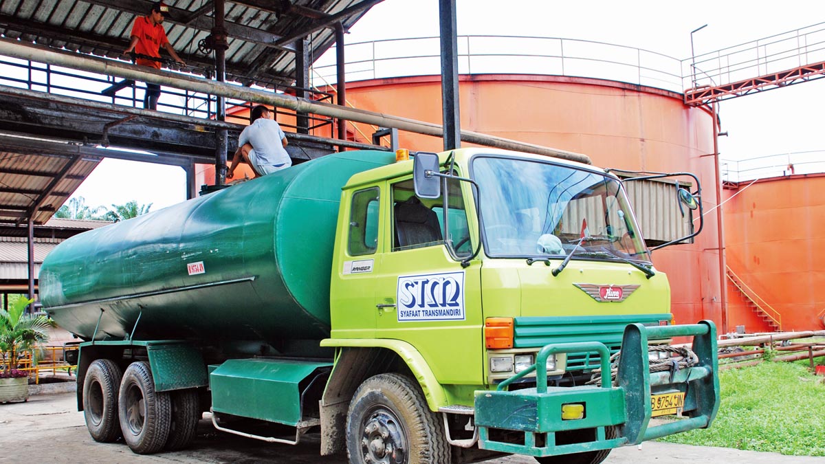 Harga CPO KPBN Inacom Jumat (9/10) Bertahan di Rp14.850/kg, Bursa Malaysia Turun hingga RM86 per Ton AGRICOM